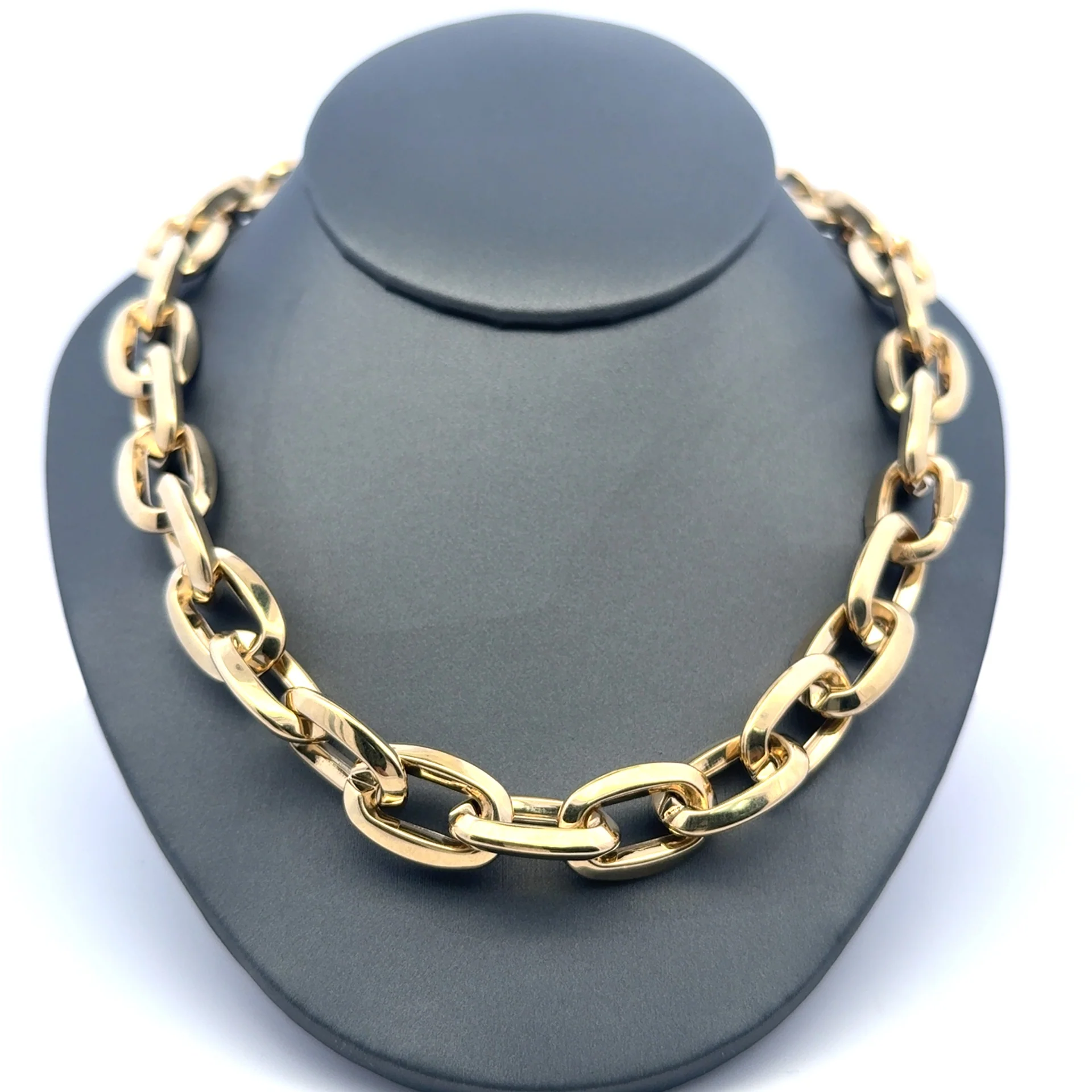 Necklaces Oval Link 13mm 16.5" 10K - Image 2
