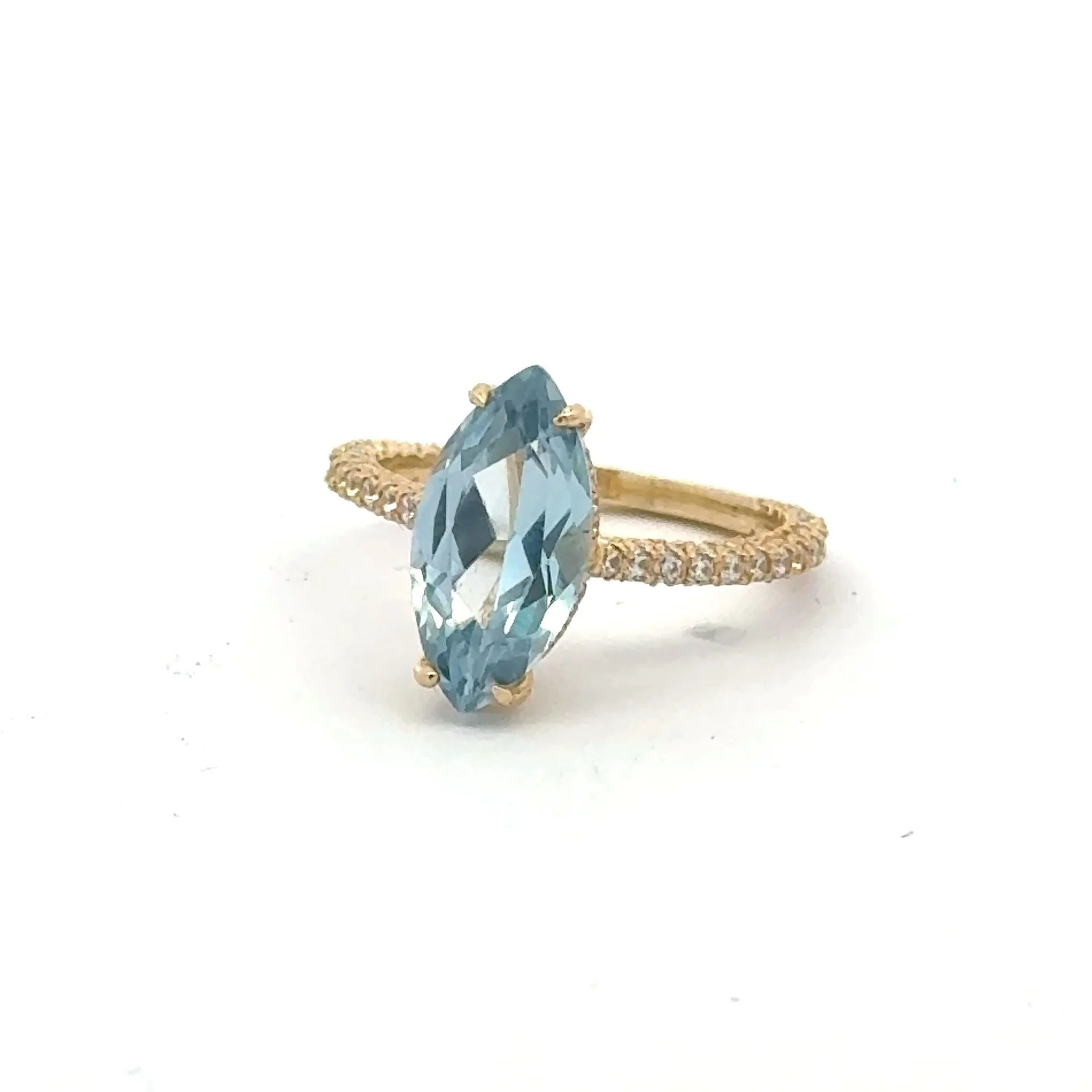 Ring Women CZ-Iced Band Sky Blue Cat Eye Stone 6.5 1.5mm 10K