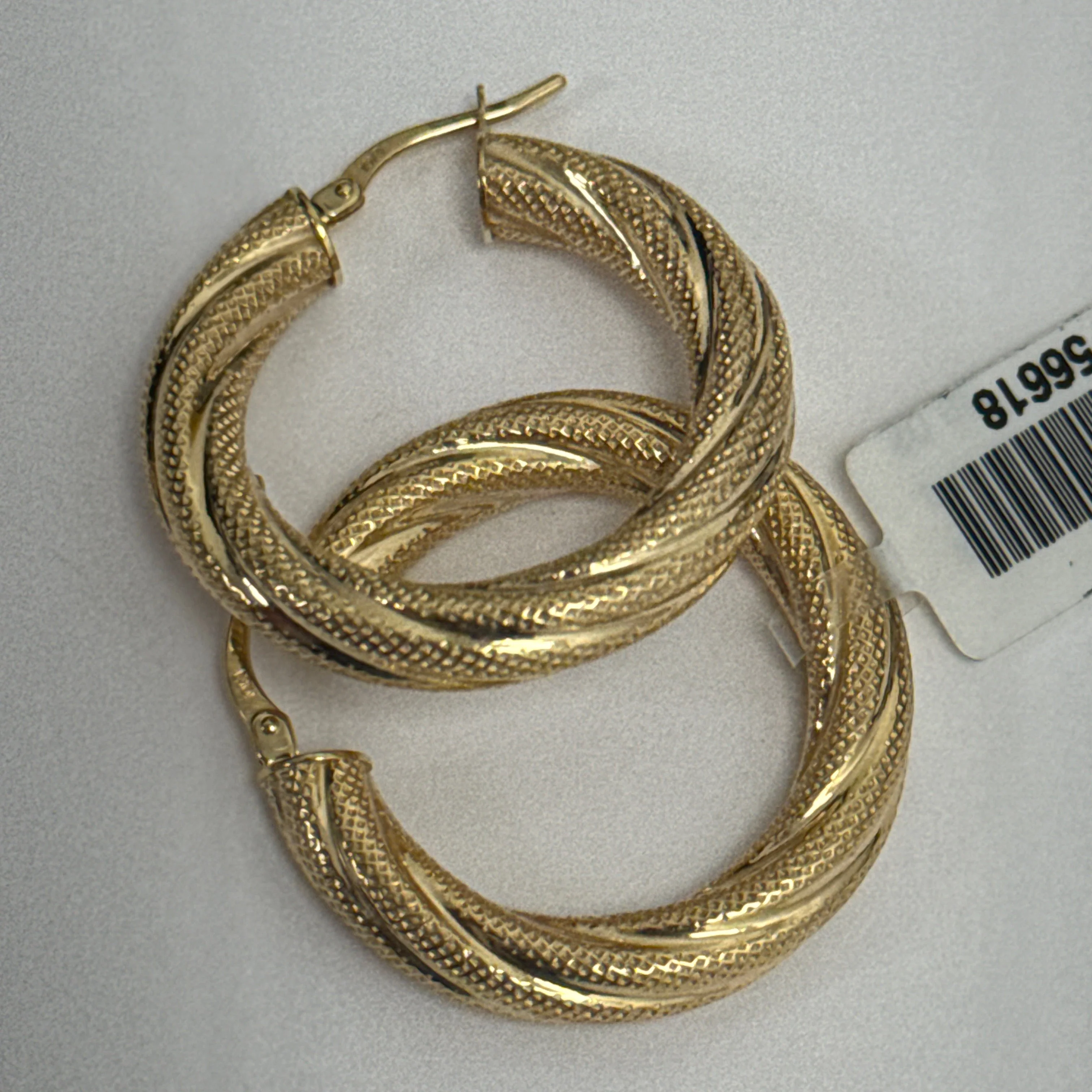 10k Textured Twist Hoop Earrings in Yellow Gold - Image 3