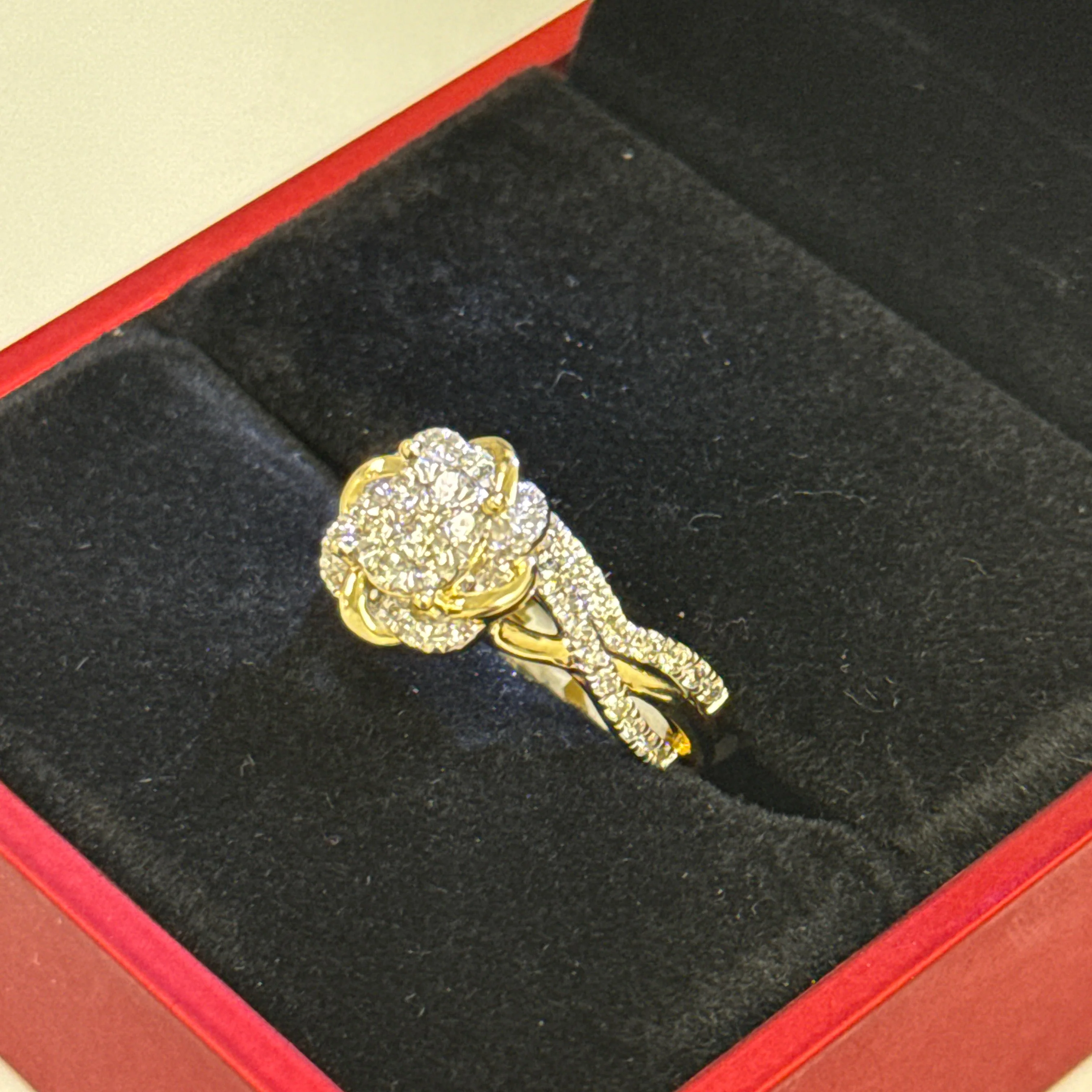 Rose Ring with Round Brilliant Cut Diamonds 10k - Image 2