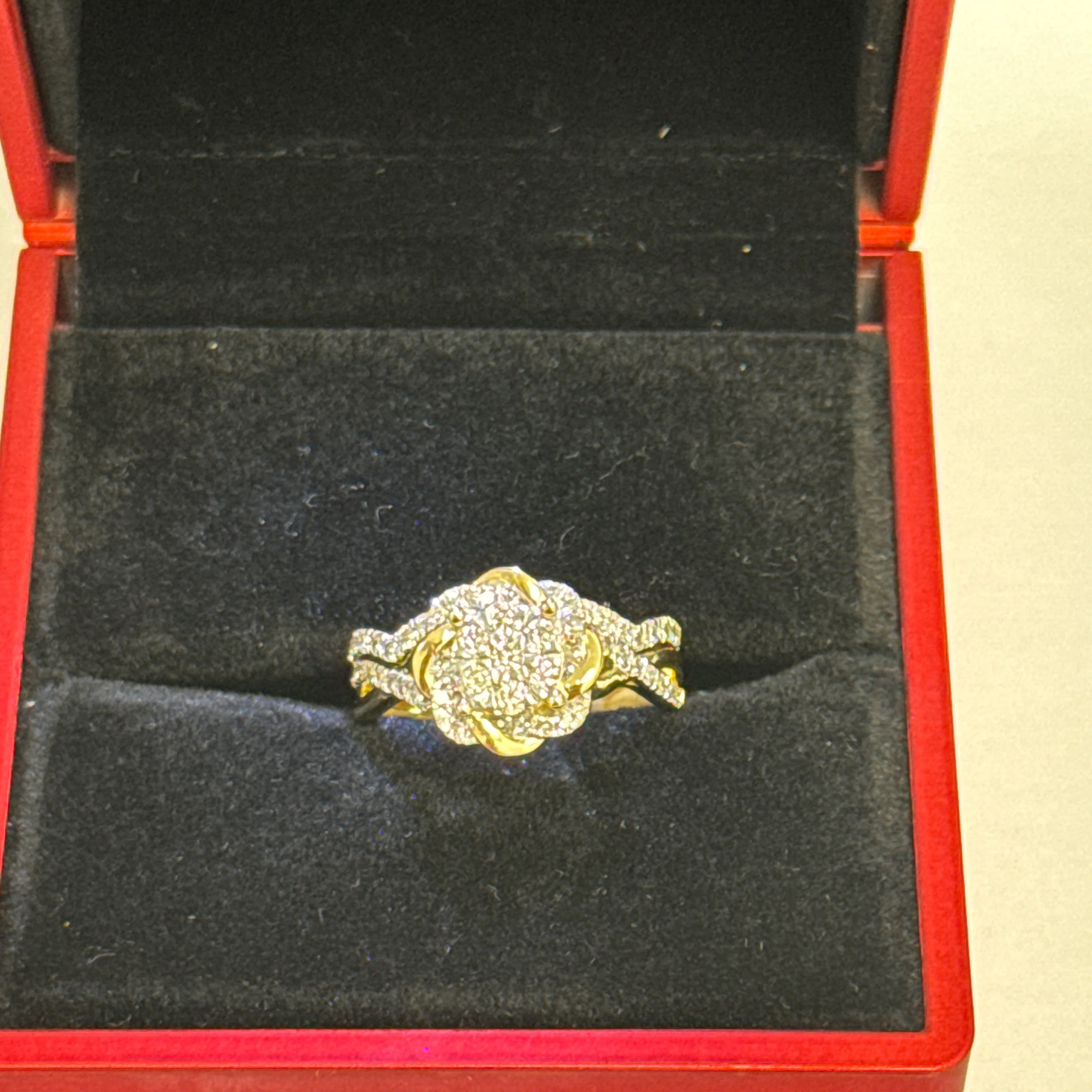 Rose Ring with Round Brilliant Cut Diamonds 10k - Image 4